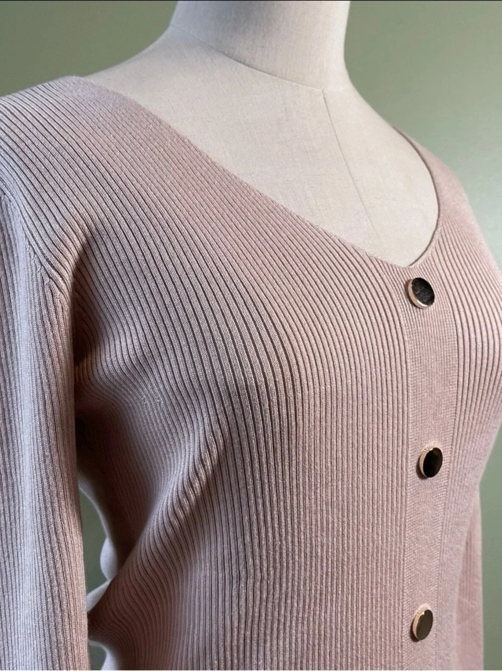 Amelie Boutik Dusty Pink Knit Pullover Sweater-SZ M-with Gold Button Detail